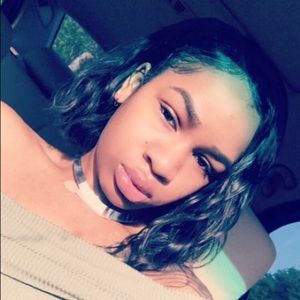 Meet your Posher, Makayla